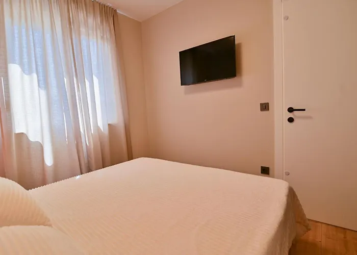 Noir Design-wohnung By Interhome Appartement *