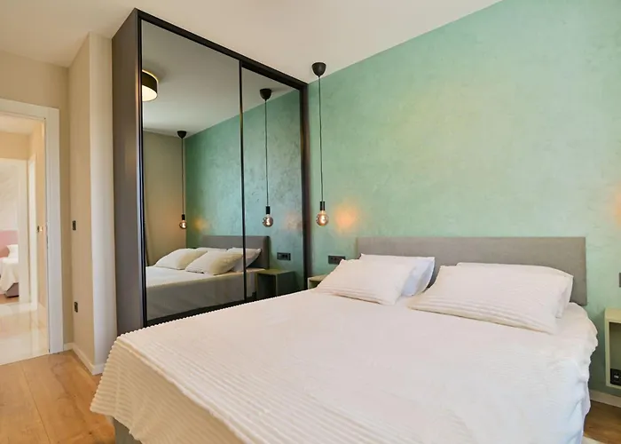 Appartement Noir Design-wohnung By Interhome