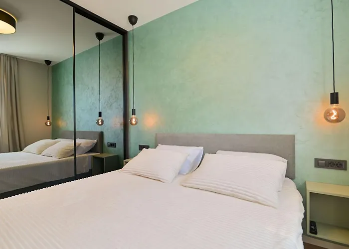 Noir Design-wohnung By Interhome Trogir