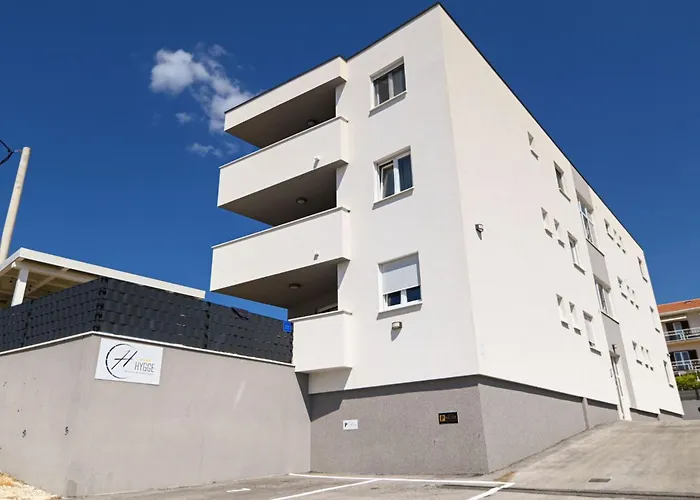 Noir Design-wohnung By Interhome Apartamento Trogir