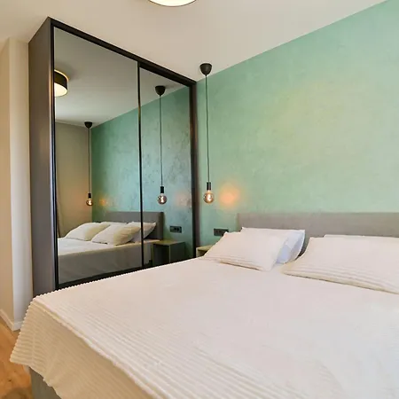 Apartament Noir Design-wohnung By Interhome