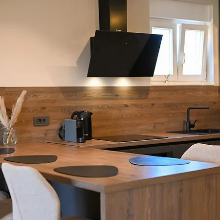 Apartament Noir Design-wohnung By Interhome